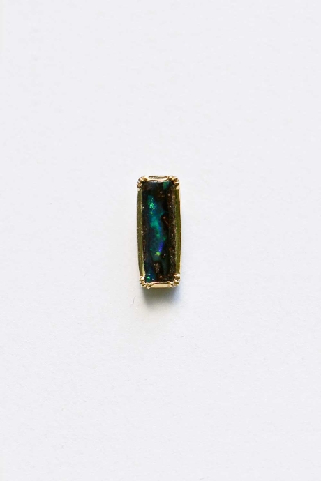 Puce opal