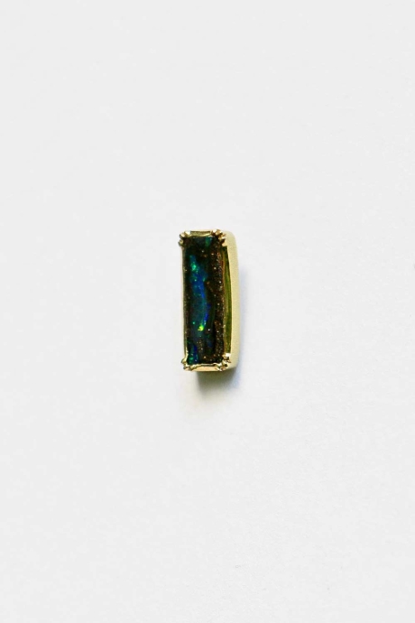 Puce opal