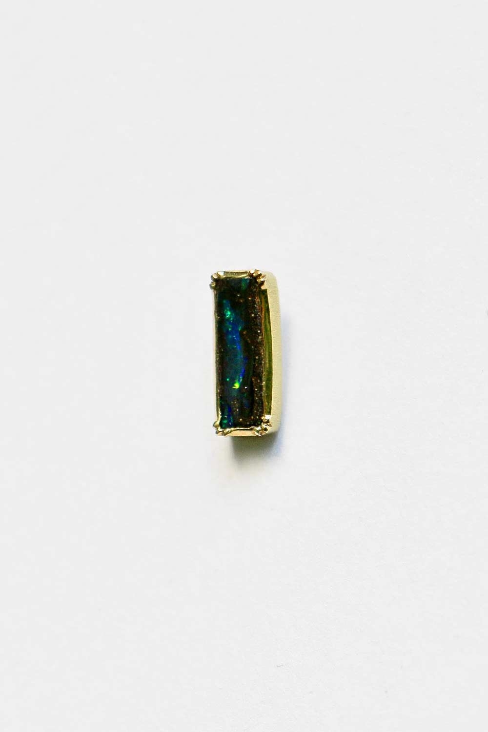 Puce opal