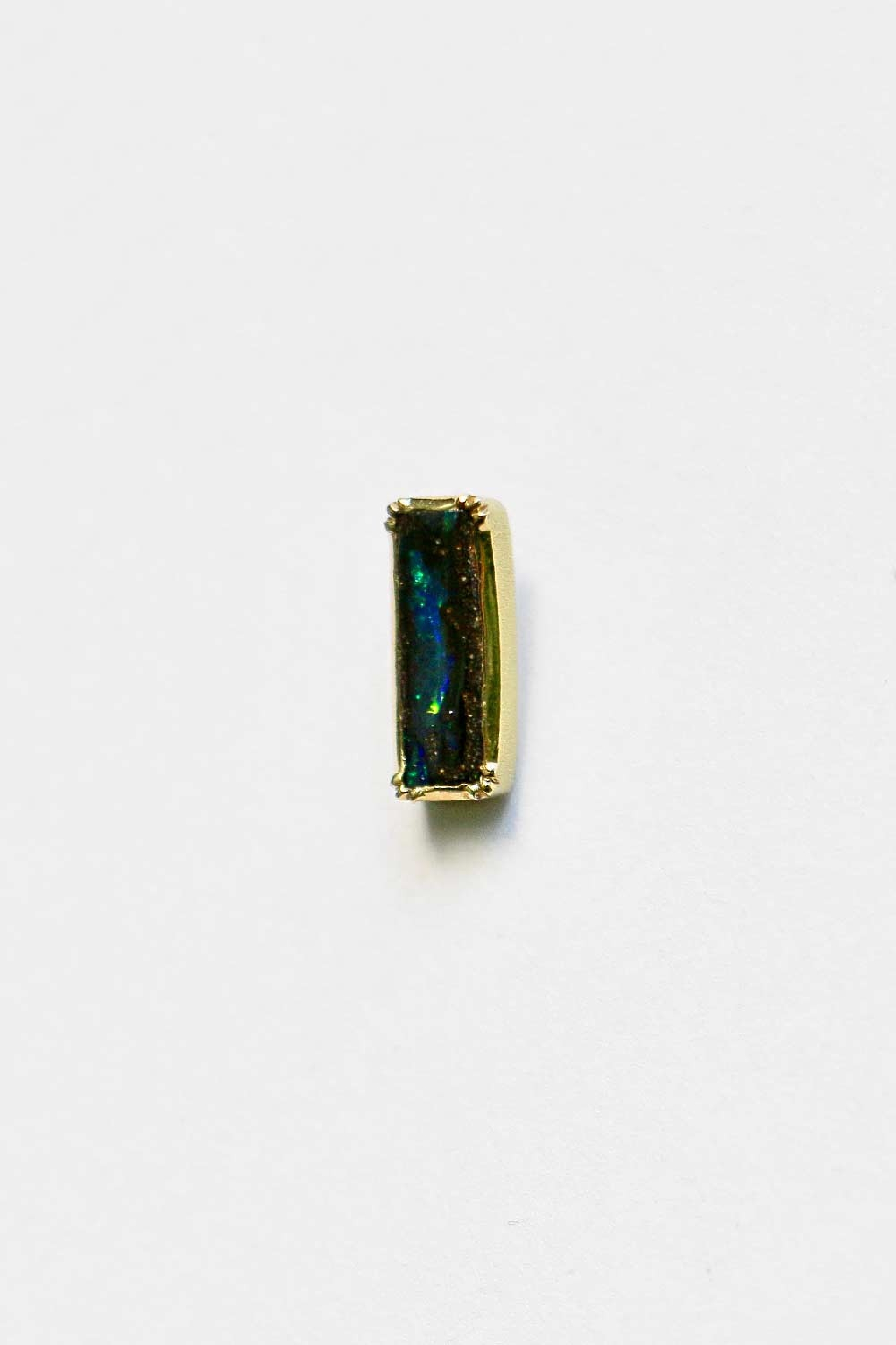 Puce opal